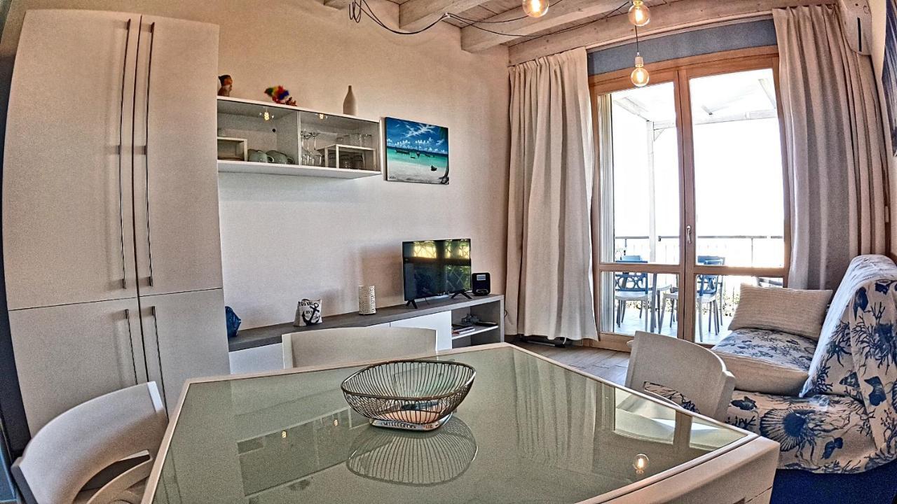 Asinaro Residence - Fronte Mare กาลาแบร์นาร์โด ภายนอก รูปภาพ