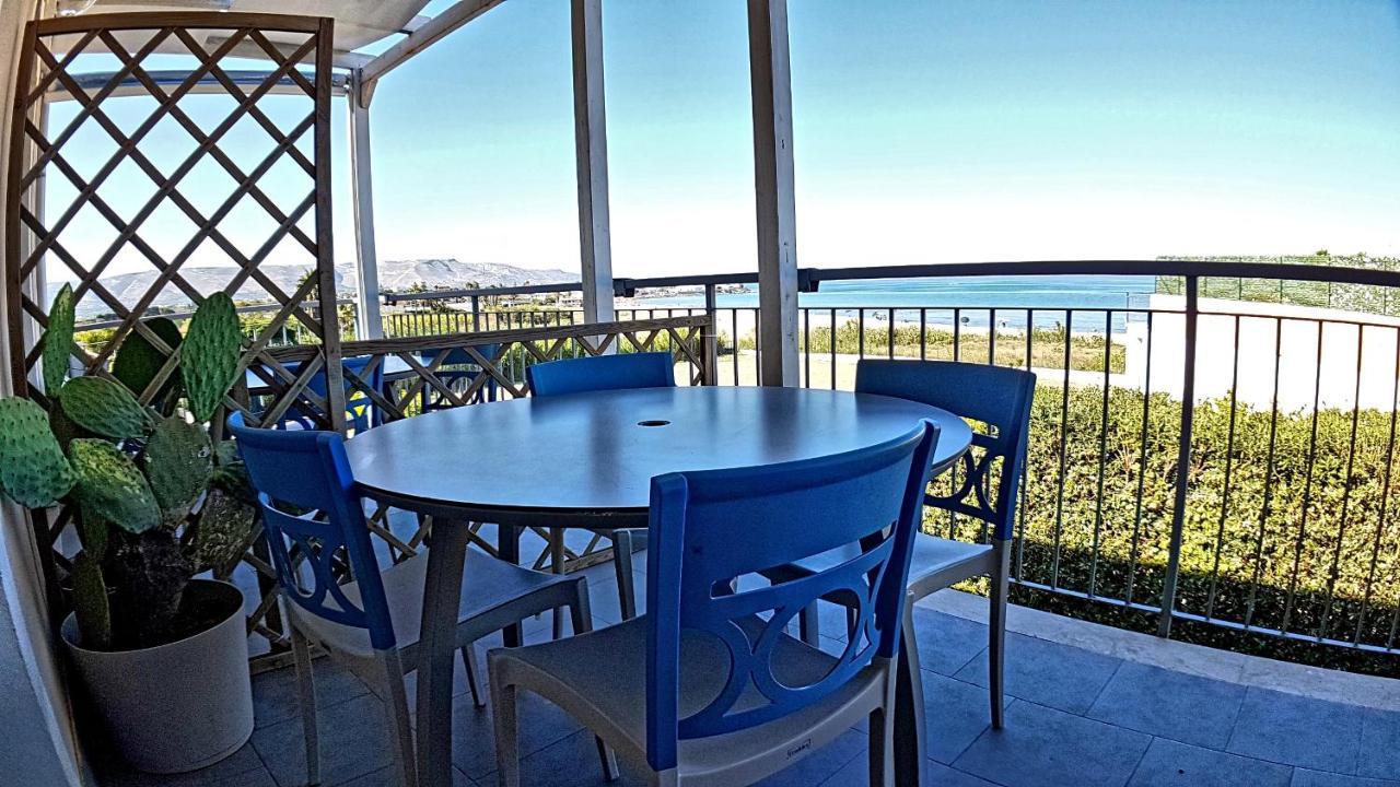 Asinaro Residence - Fronte Mare กาลาแบร์นาร์โด ภายนอก รูปภาพ